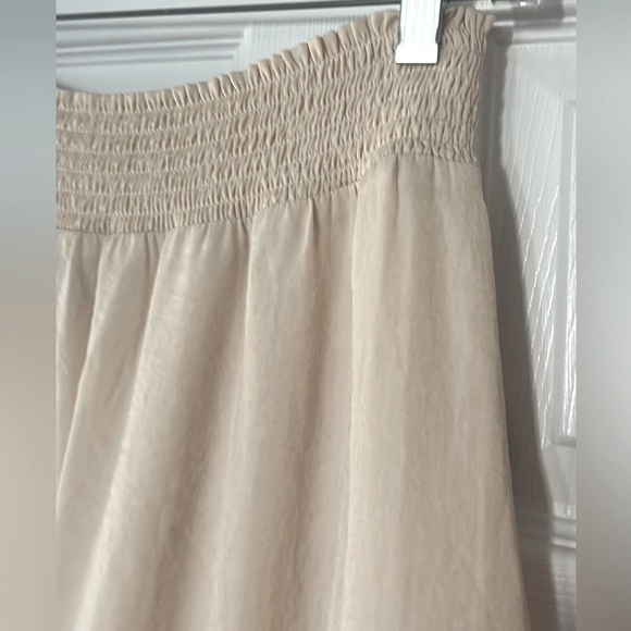 NWT Vince Camuto Smocked Waist Tiered Fully Lined Maxi Skirt - Picture 4 of 8